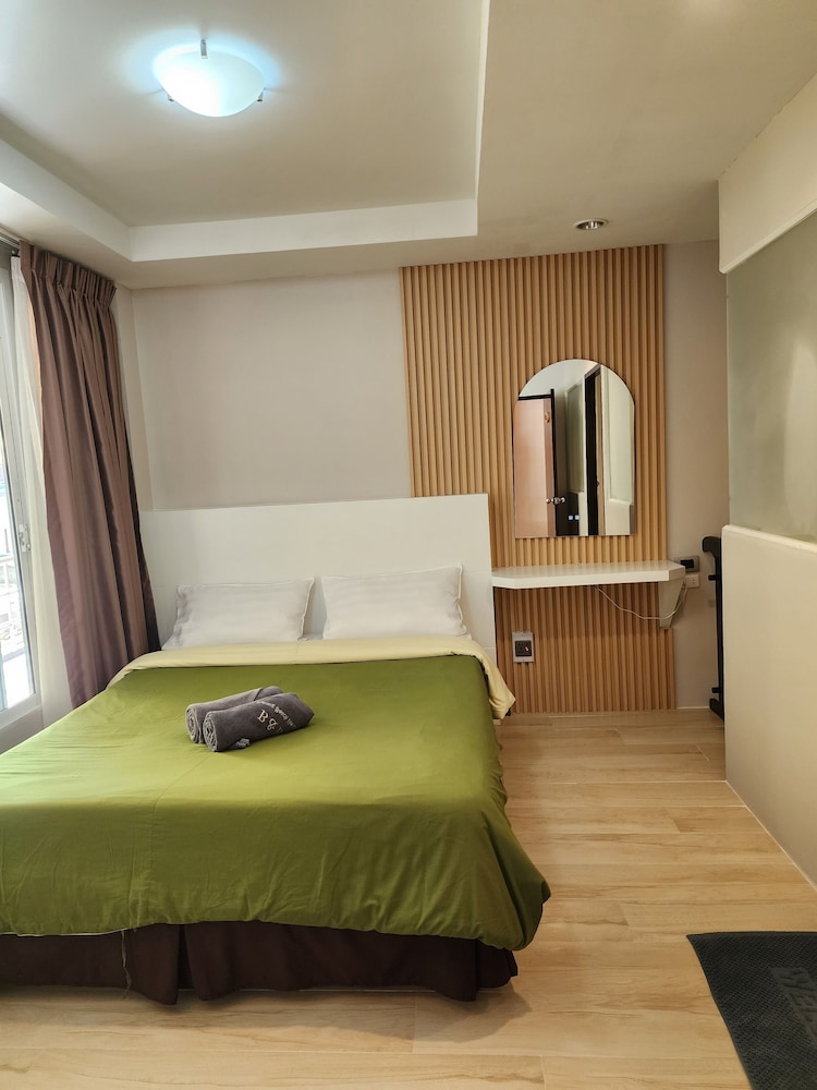 B & B Patong Beach House 22/34