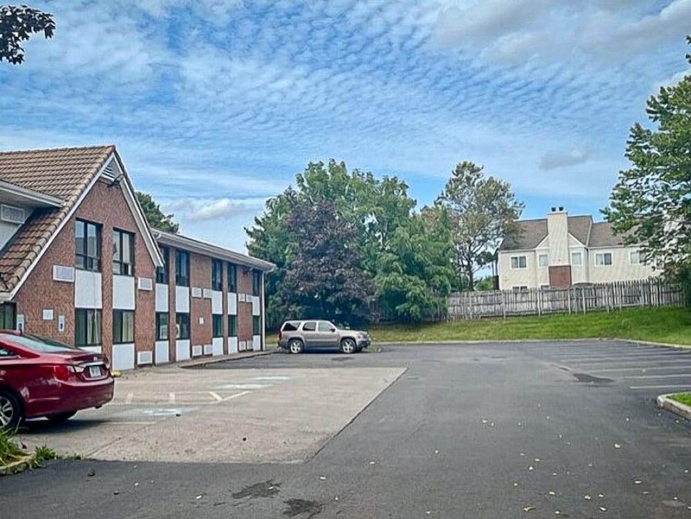 Studio6 Suites East Syracuse, NY - Airport 38/43