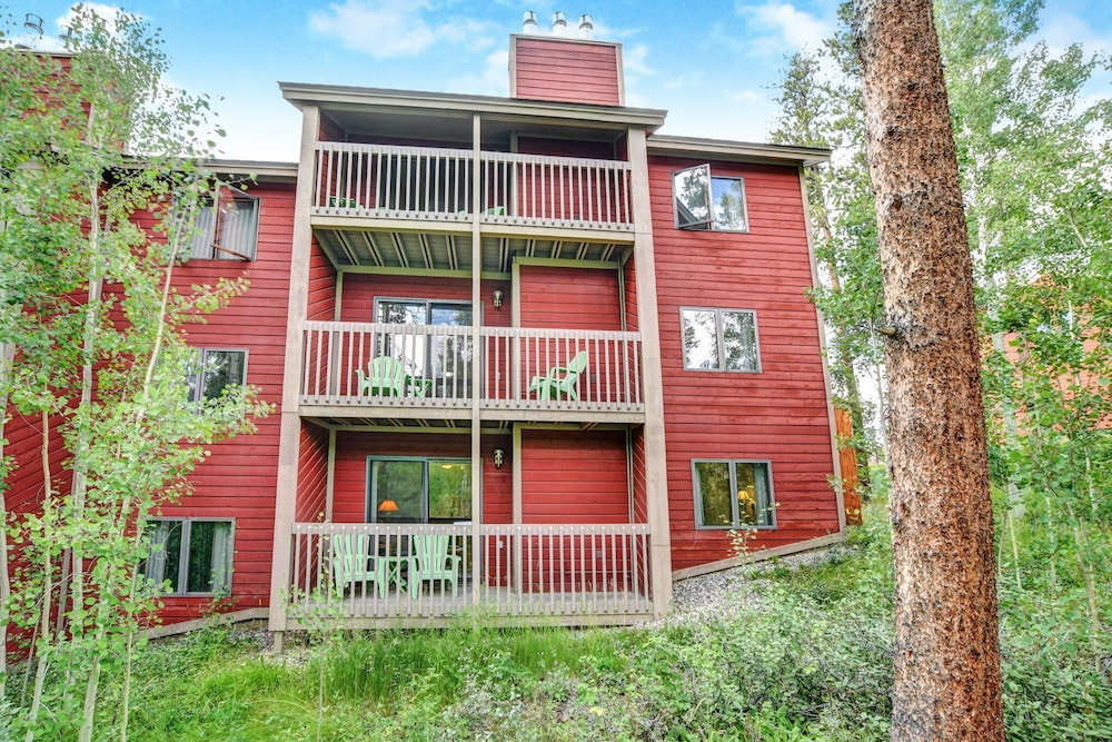Indian Peaks Resort 1/50