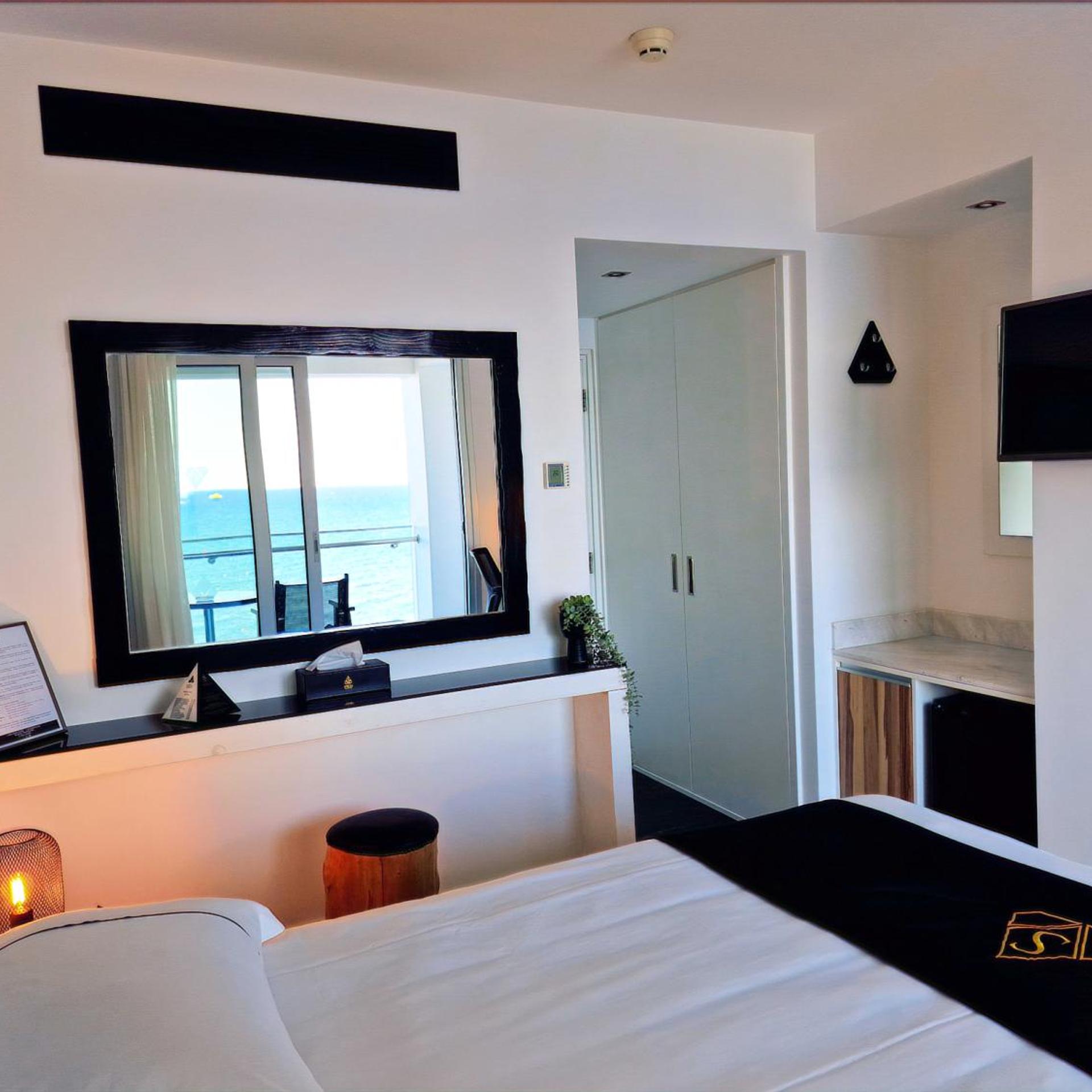 Standard, Double Bed, Sea View