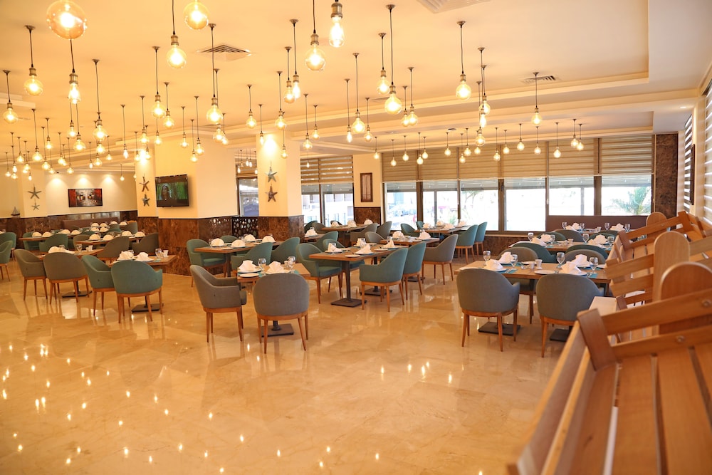 Lacosta Hotel 29/32