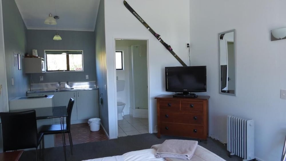 OHAKUNE COURT MOTEL 6/71