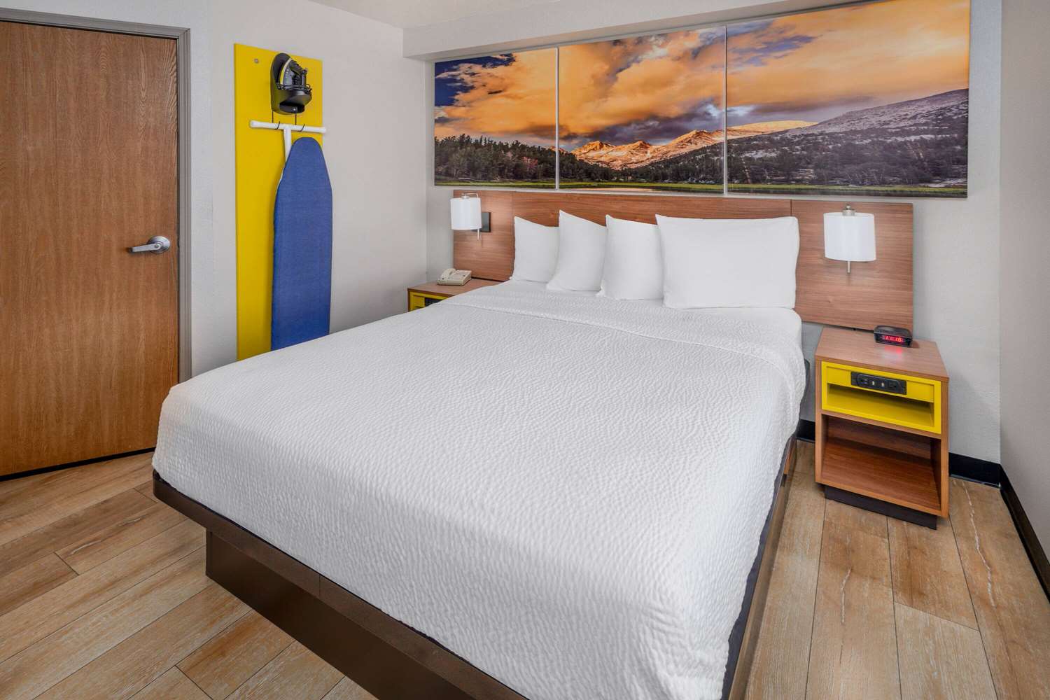 Days Inn and Suites by Wyndham Greeley 6/19