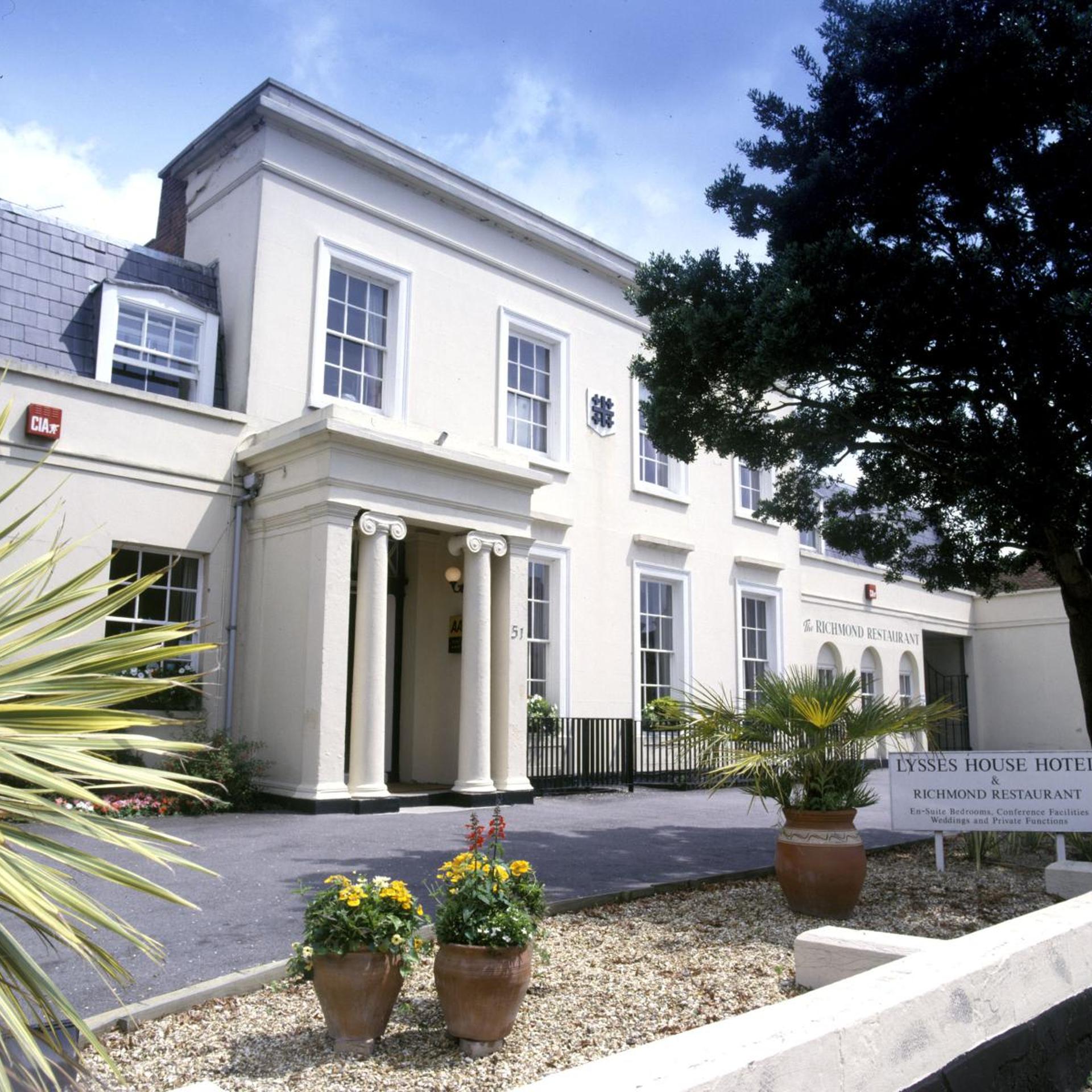 Lysses House Hotel 6/52