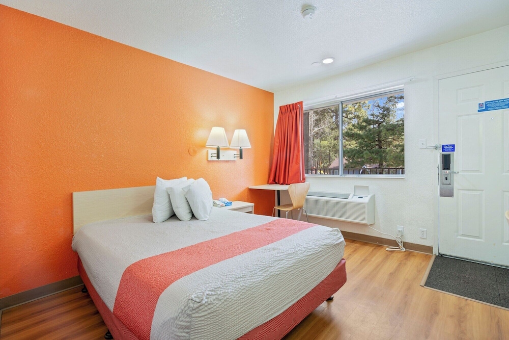 Motel6 Big Bear Lake, CA 25/50