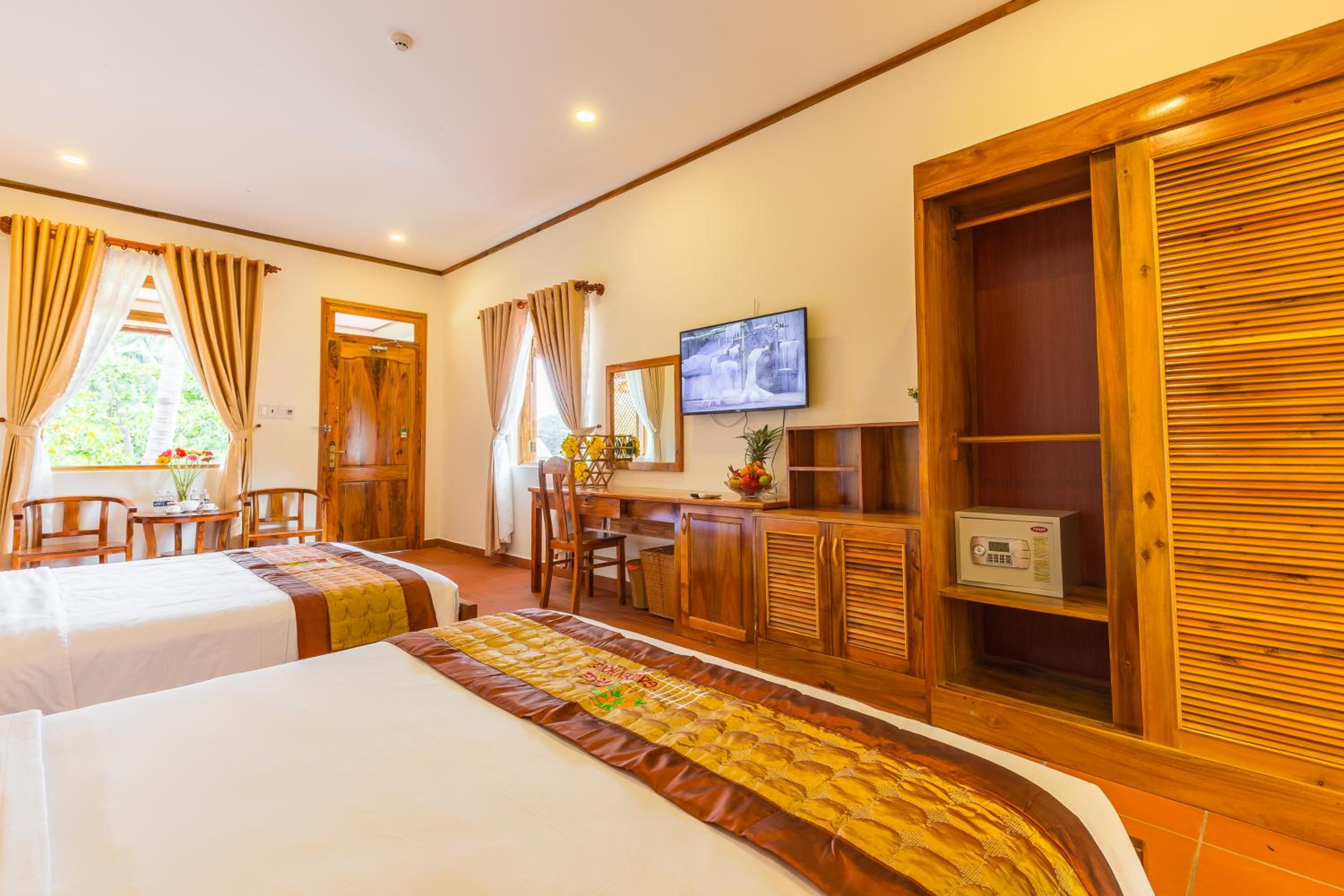 غرفة ثلاثية
