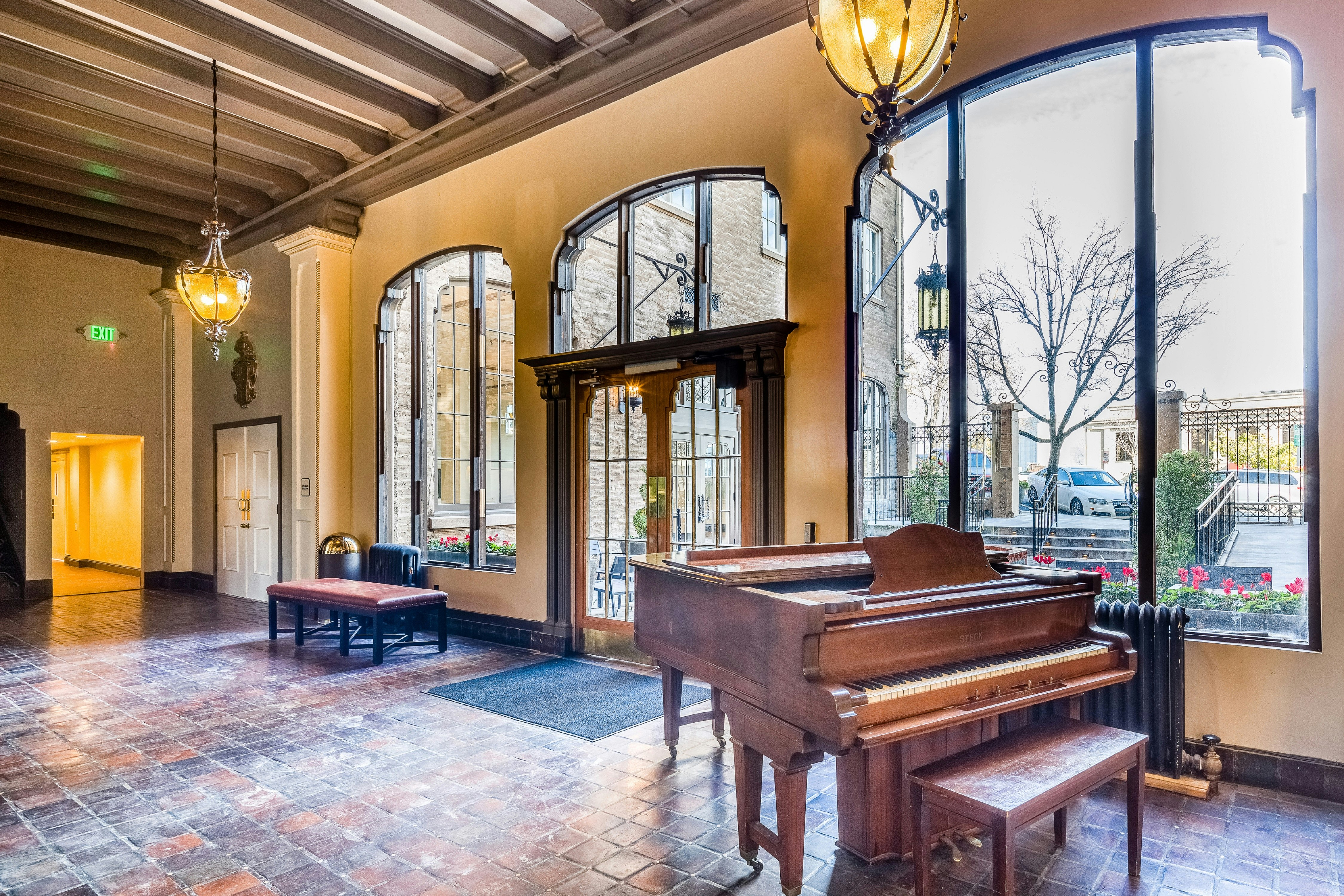 Hotel Petaluma, Tapestry Collection by Hilton 2/22