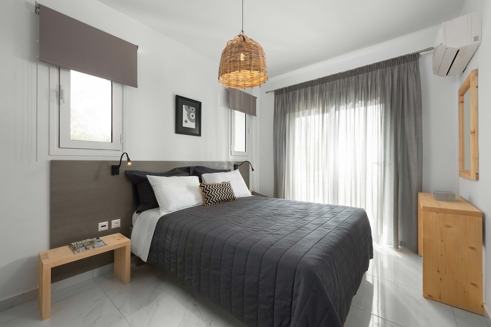 DELUXE, APARTMENT, BALCONY