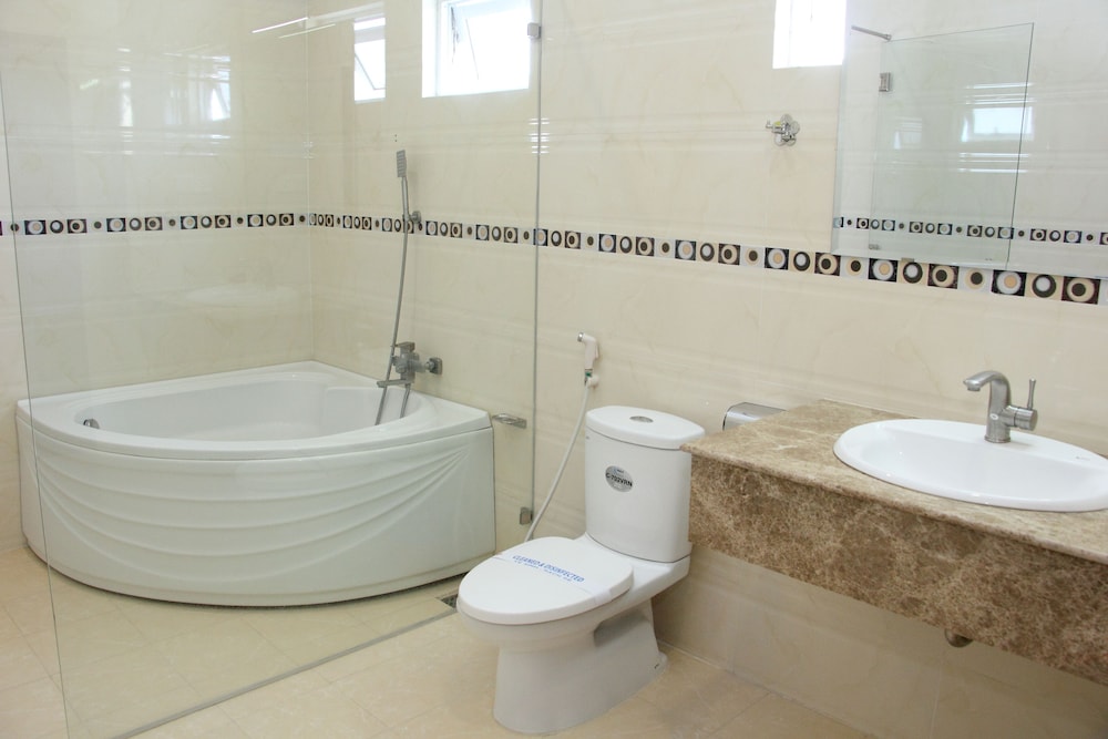 Tran Vinh Hotel 62/66