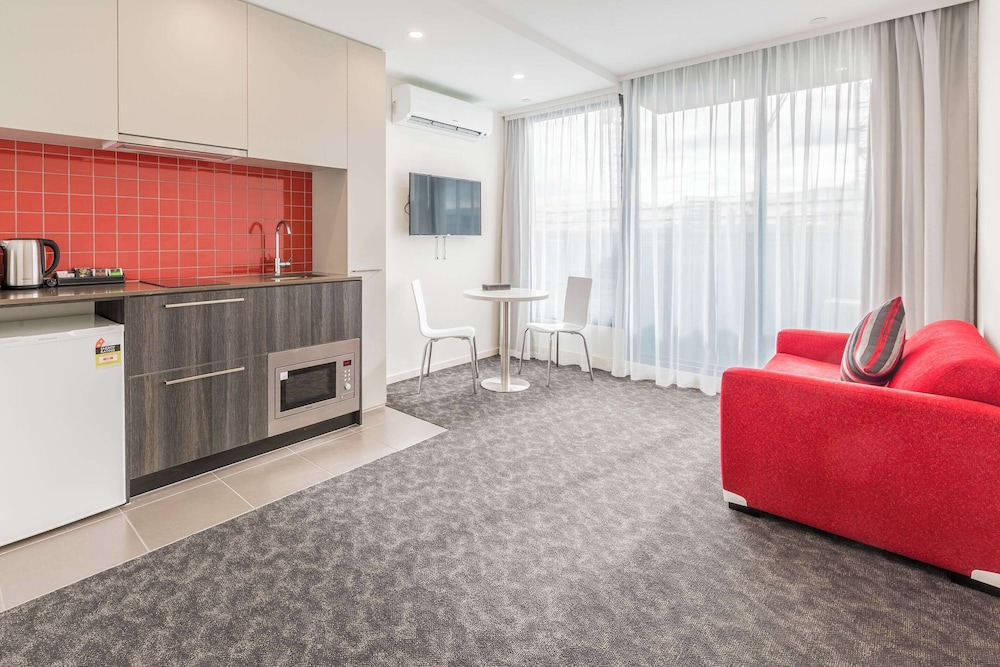 Comfort Apartments Box Hill 33/49