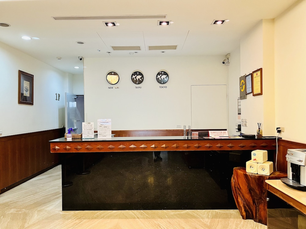 Mucha Hotel 2/54