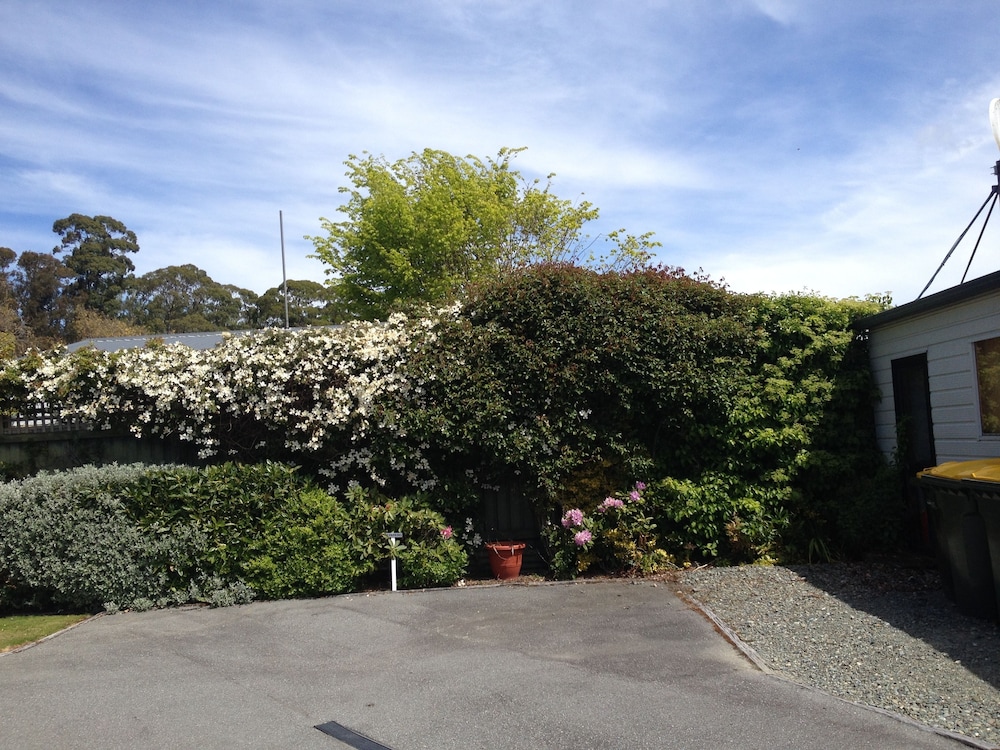 Arran Motel 72/78