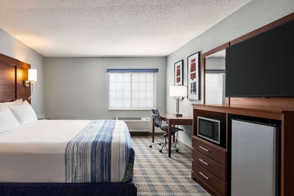 AmericInn by Wyndham Williamsburg 20/50