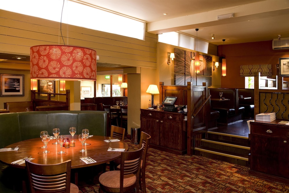 Premier Inn Northampton West (Harpole) 30/44