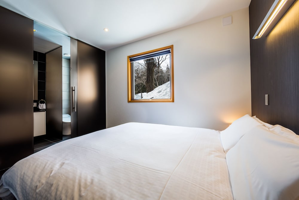 Phoenix Chalets 13/50