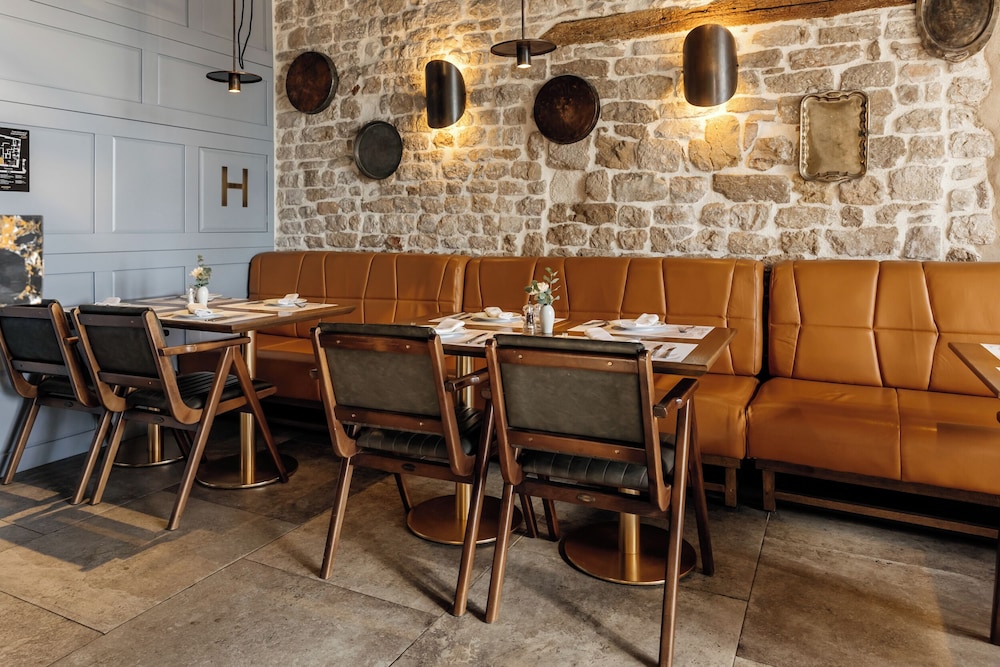 Heritage Hotel King Kresimir 40/50