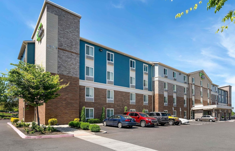 WoodSpring Suites Portland North Gresham 46/53