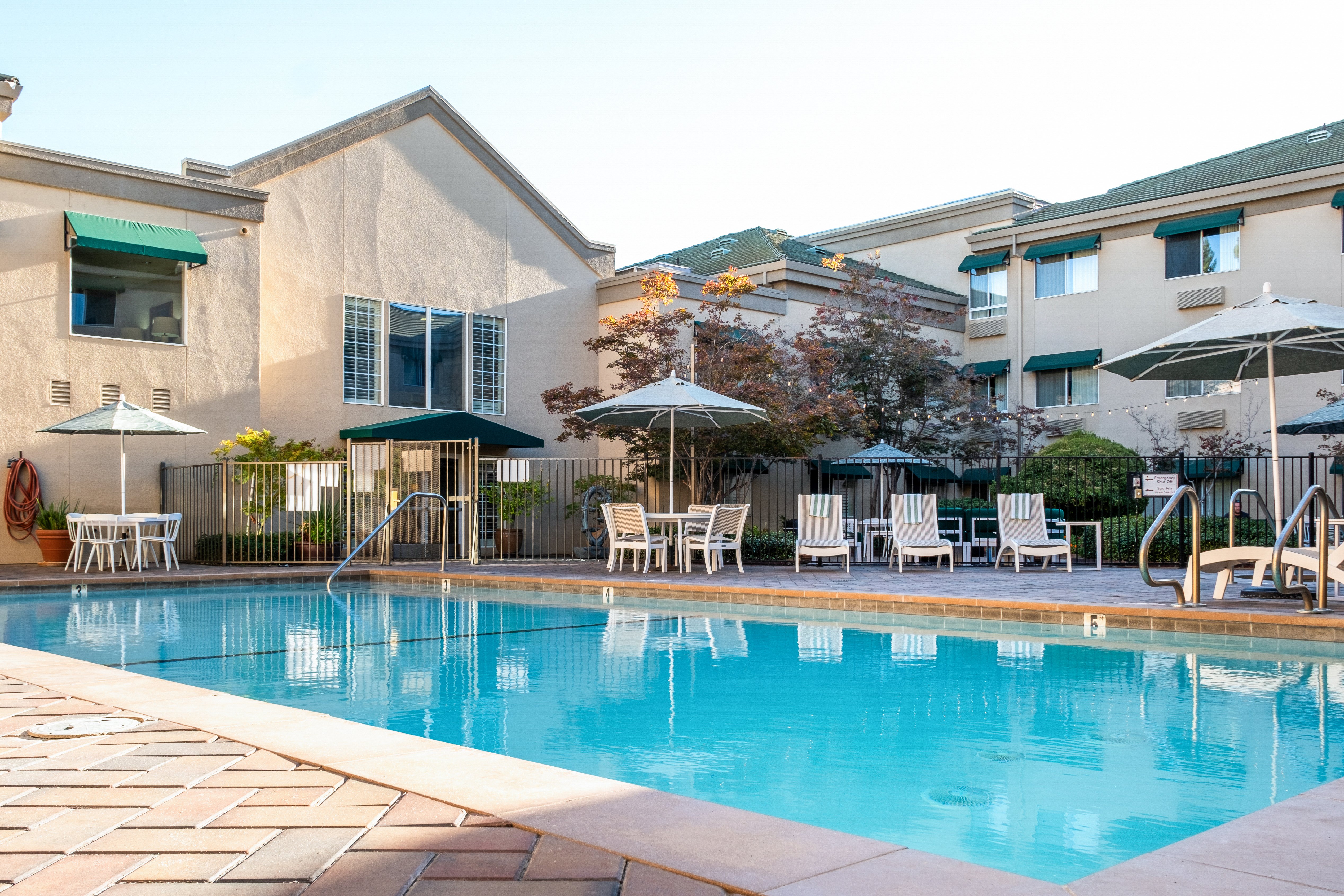 HOLIDAY INN AUBURN 9/57