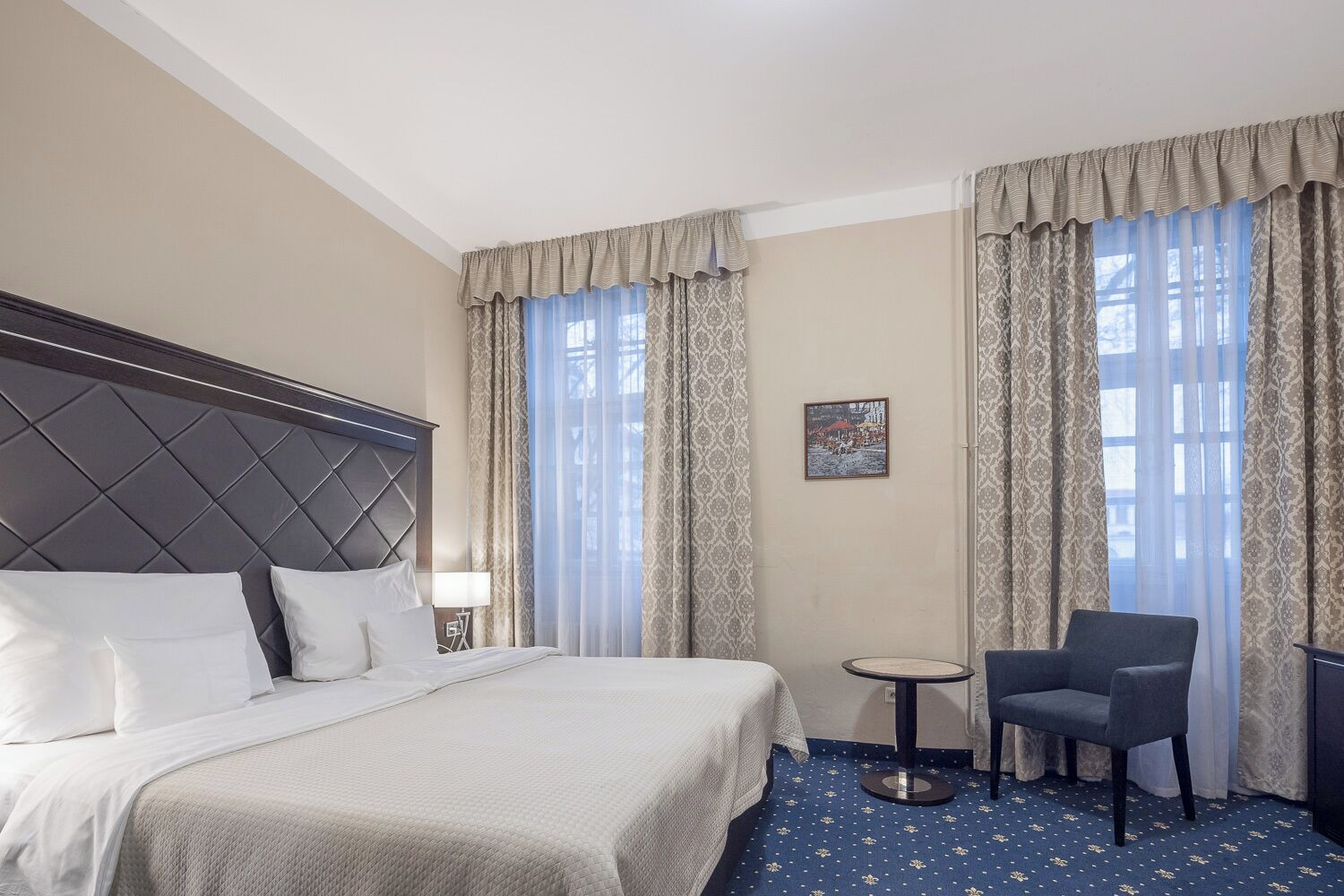 DELUXE, DOUBLE BED