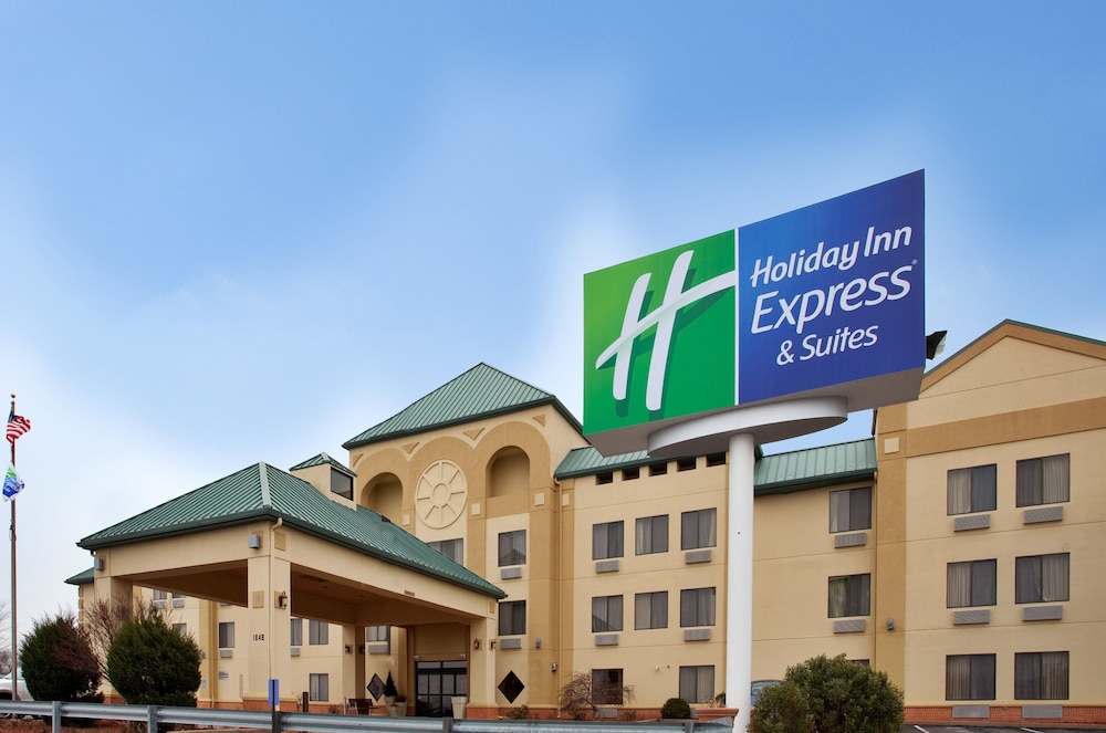 Holiday Inn Express Suites St Louis West Fenton 1/65
