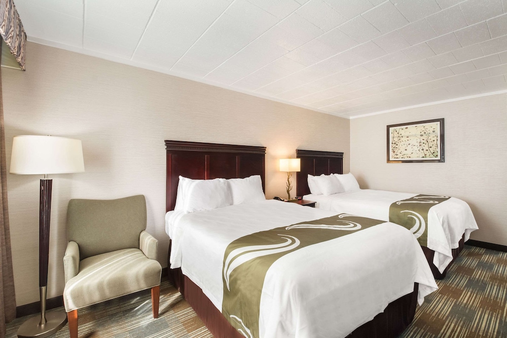 Quality Inn Bath NY 7/24