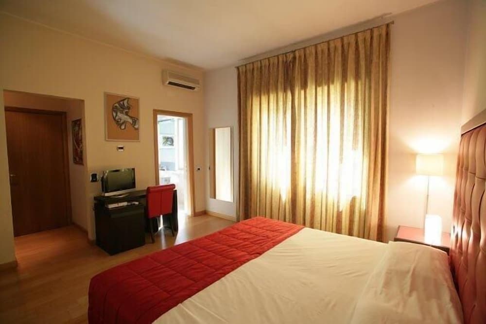 Hotel Piazza Marconi 10/35