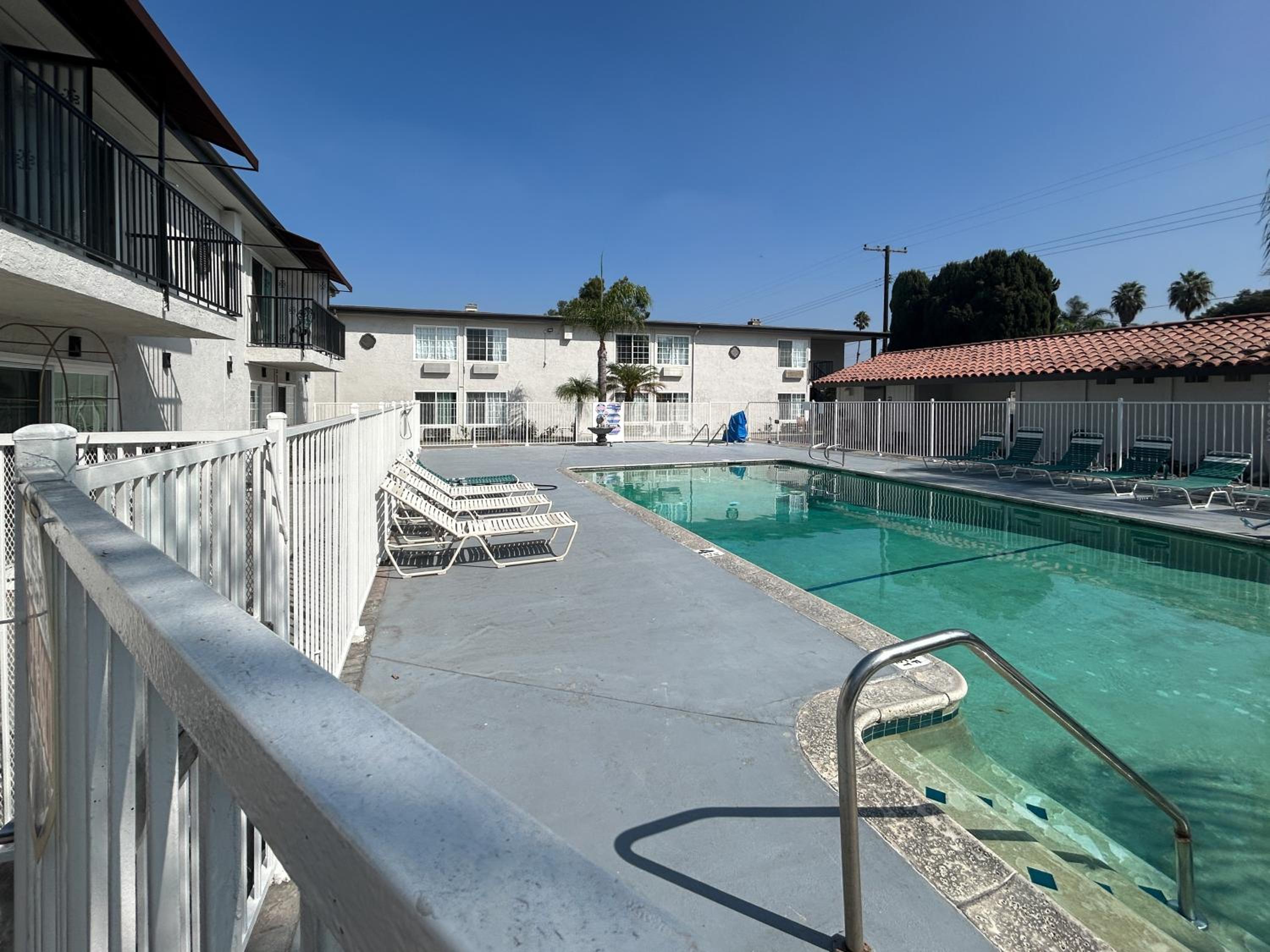 Studio6 Suites Buena Park, CA – Anahiem/Near Maingate Knotts 24/33