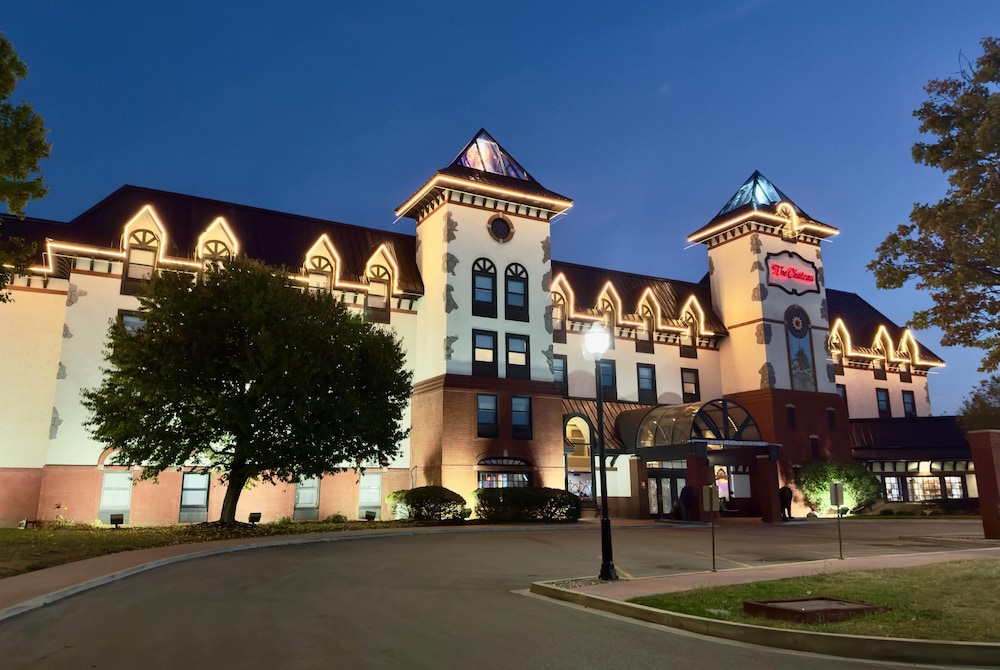 The Chateau Hotel And Conference Center 46/53