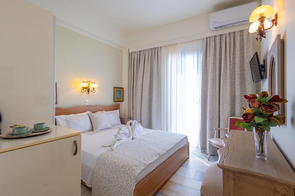 Hotel Kymata 11/68