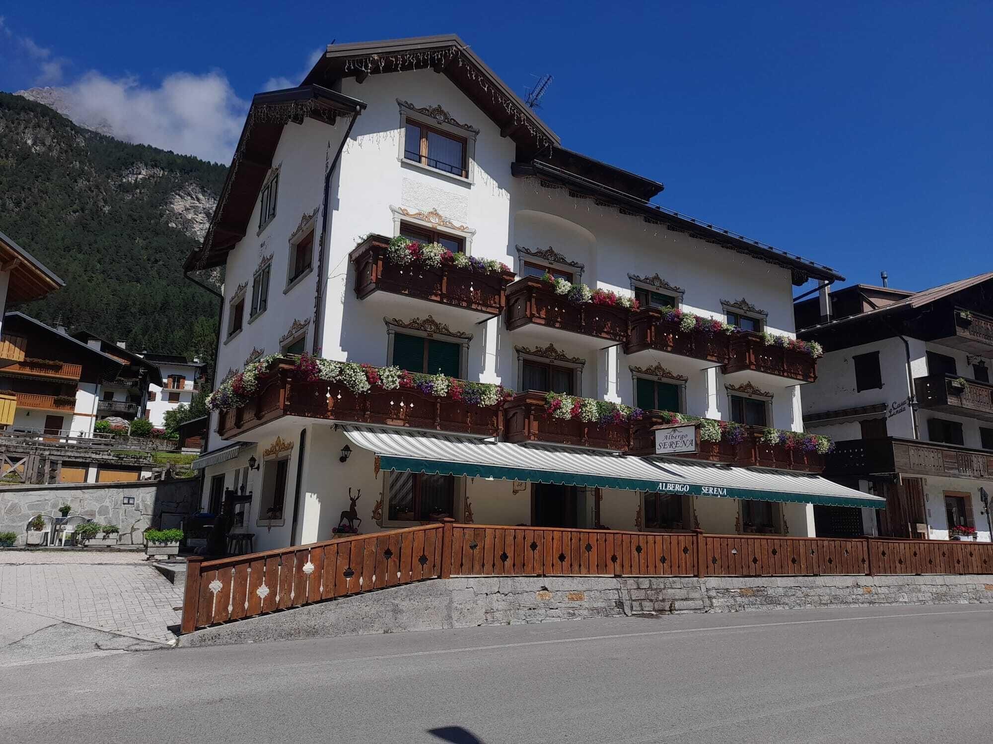 Hotel Serena - Tre Cime Views 4/24