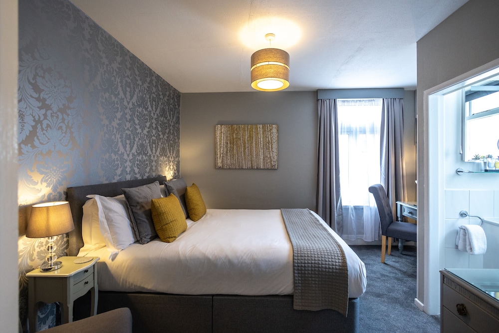 Executive, King Bed, Inland View