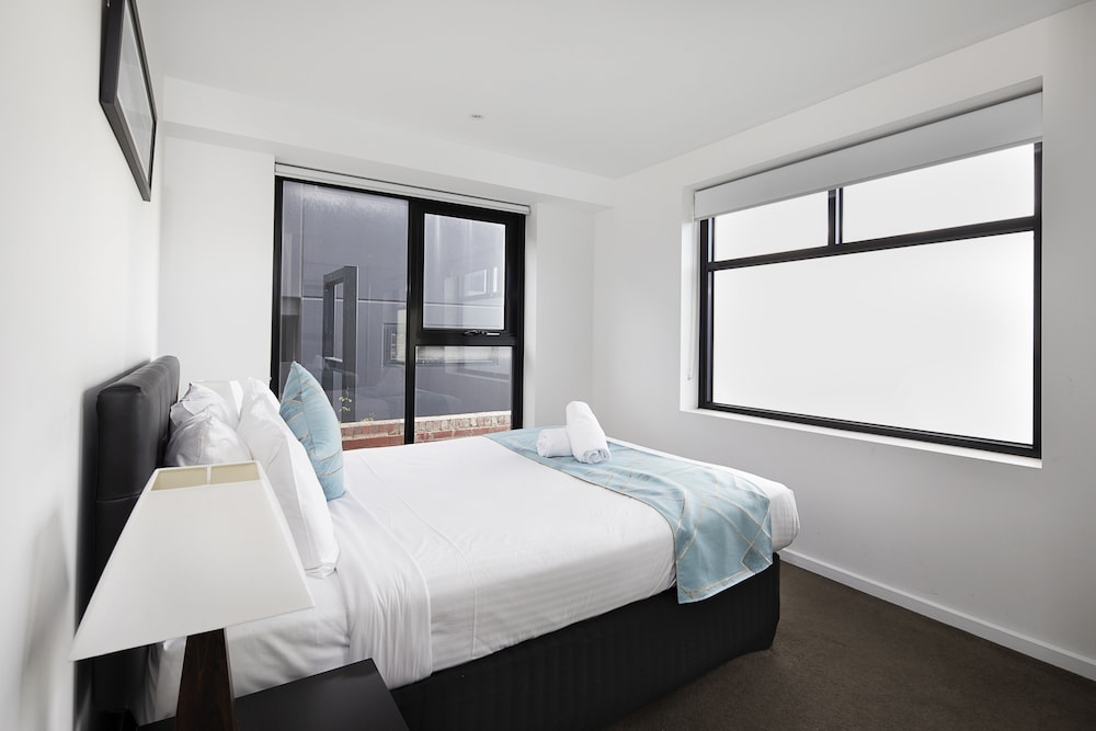 2 BEDROOMS, PREMIER, APARTMENT, BALCONY