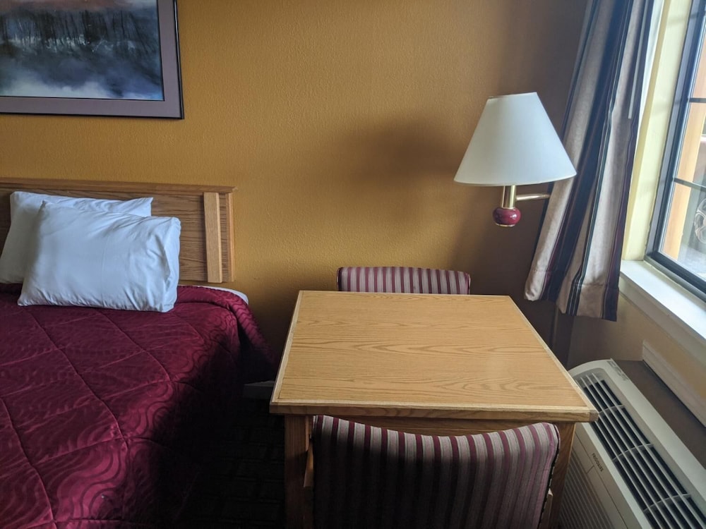 Executive Inn Ex Americas Best Value Inn Fort Wayne 22/31