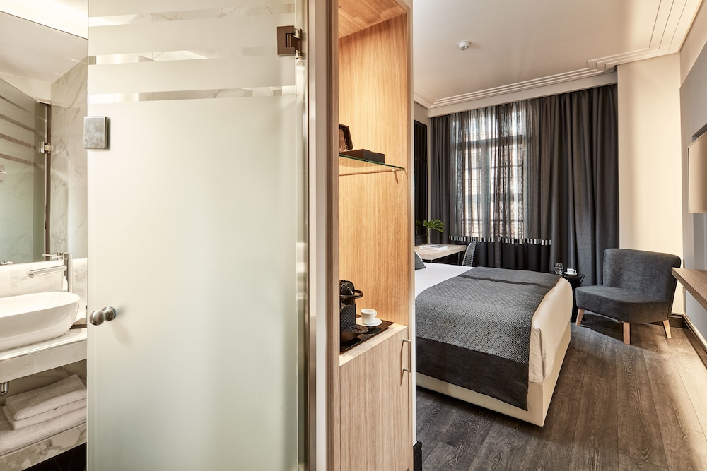 Antigon Urban Chic Hotel by GHH 31/67