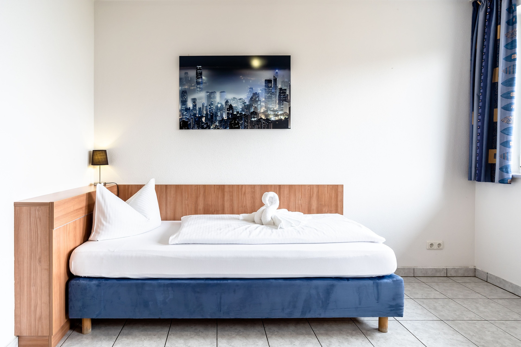 BASIC, APARTMENT, SINGLE, KITCHENETTE