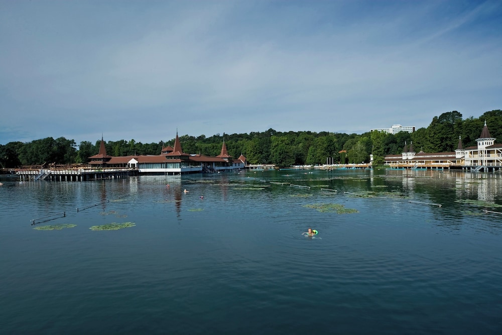 Danubius Health Spa Resort Aqua 67/71