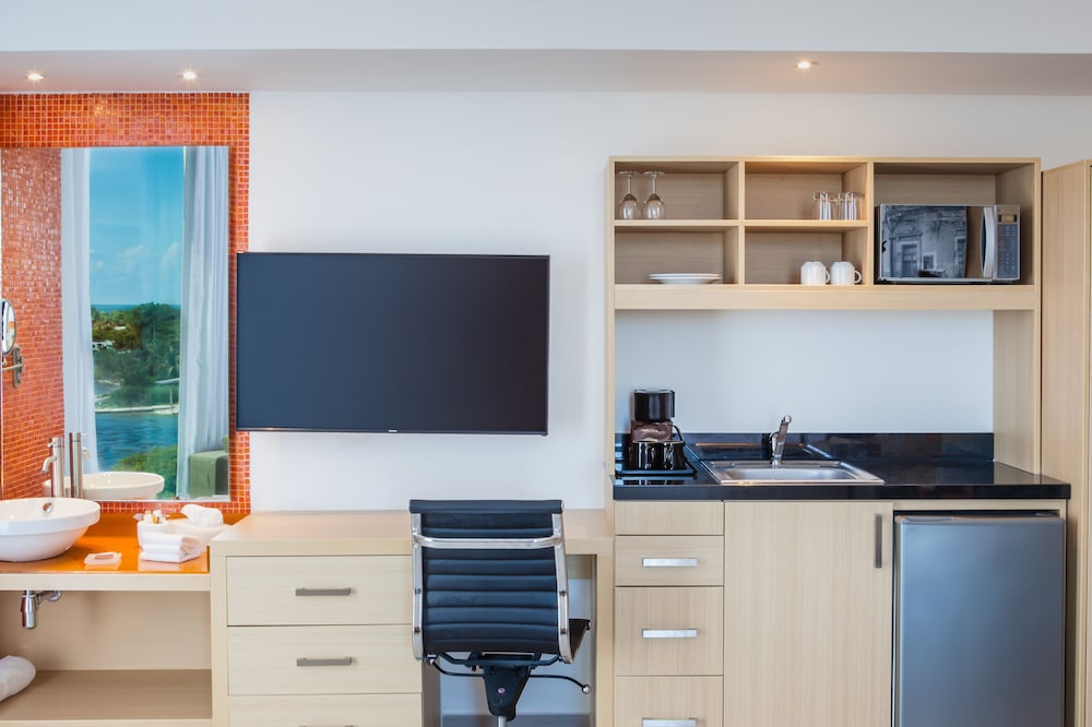 Fiesta Inn and Loft Ciudad del Carmen 42/50