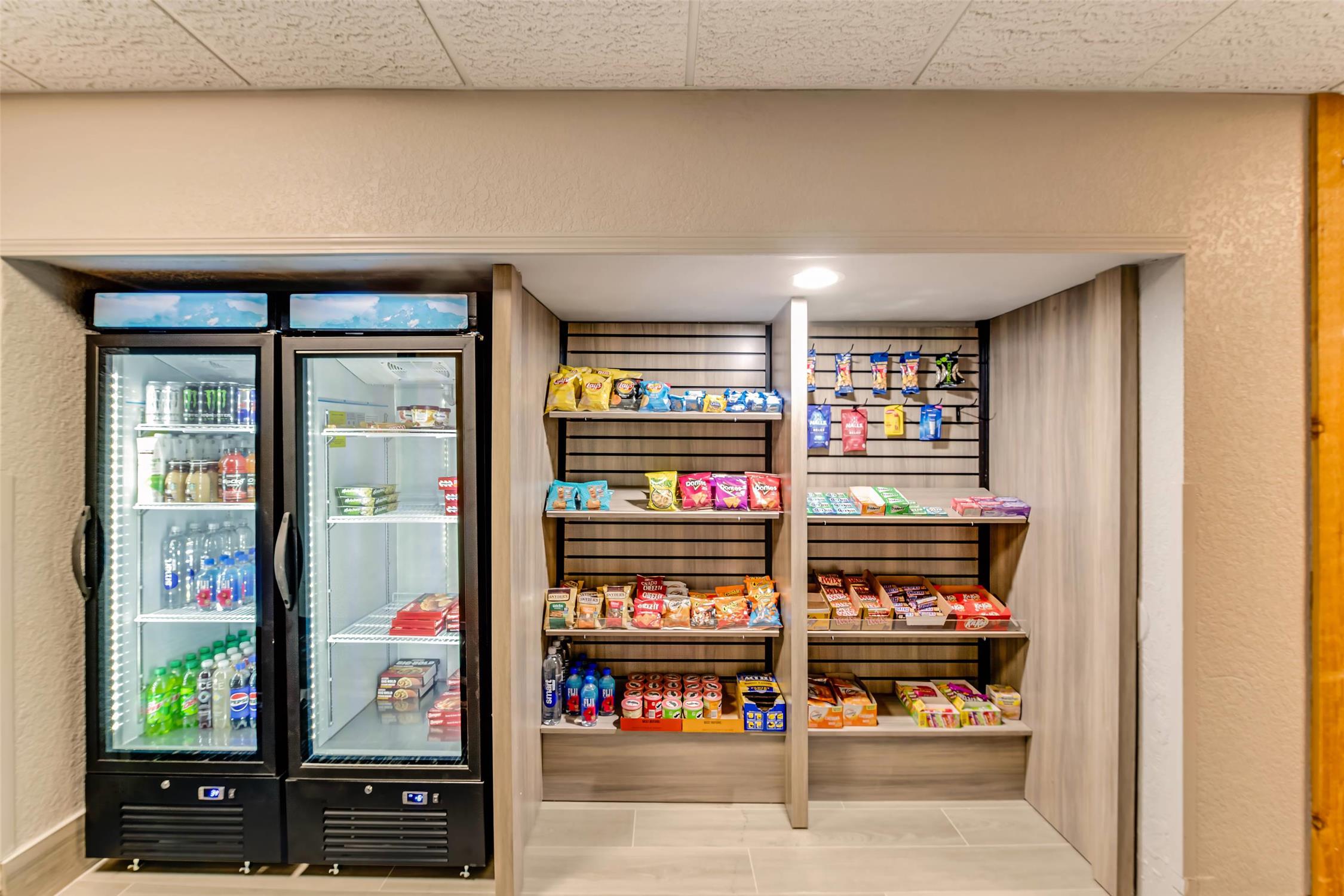 Comfort Inn & Suites Weston - Wausau 12/25