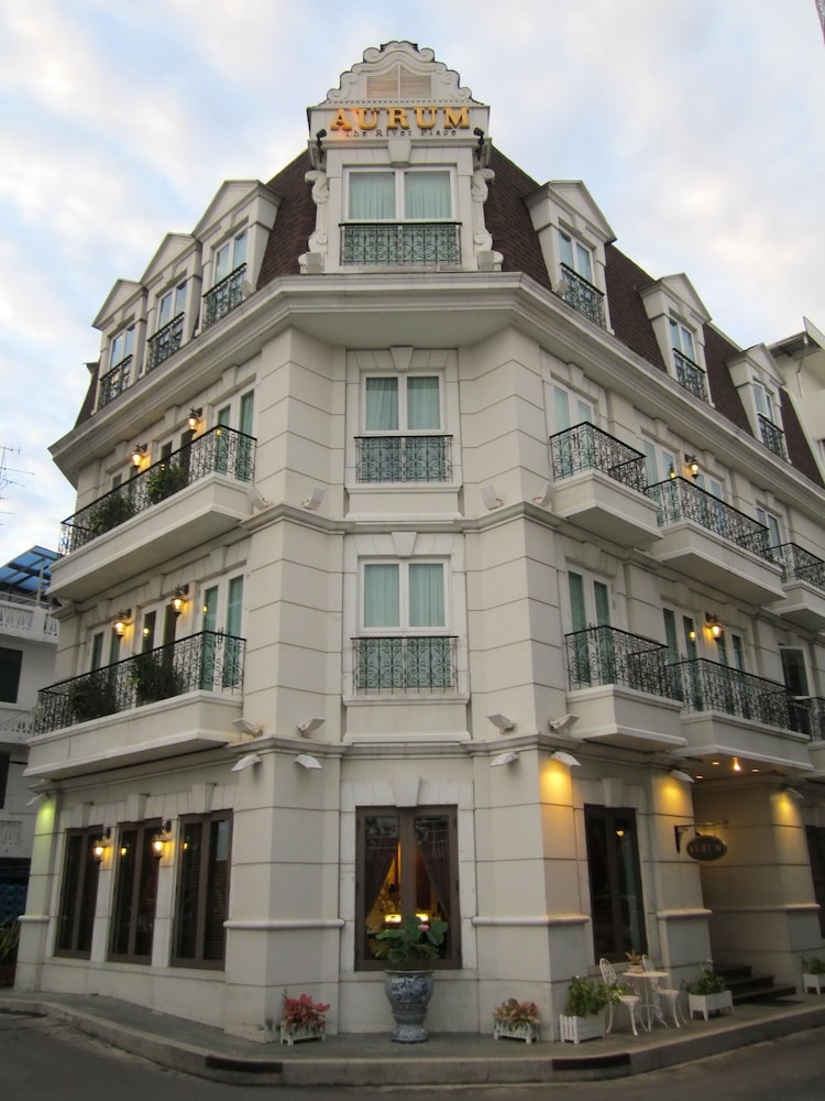 Aurum The River Place 3/30