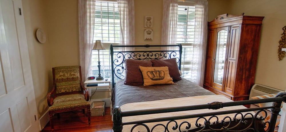 Florida House Inn 40/55