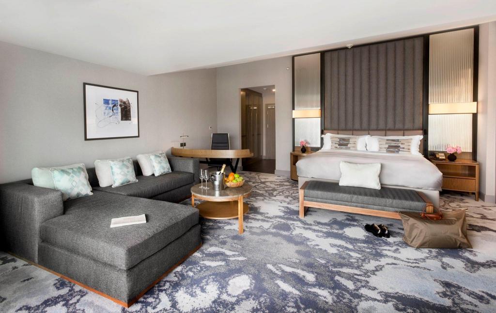 Suite, King Bed, Cathedral View, Sofa, Terrace