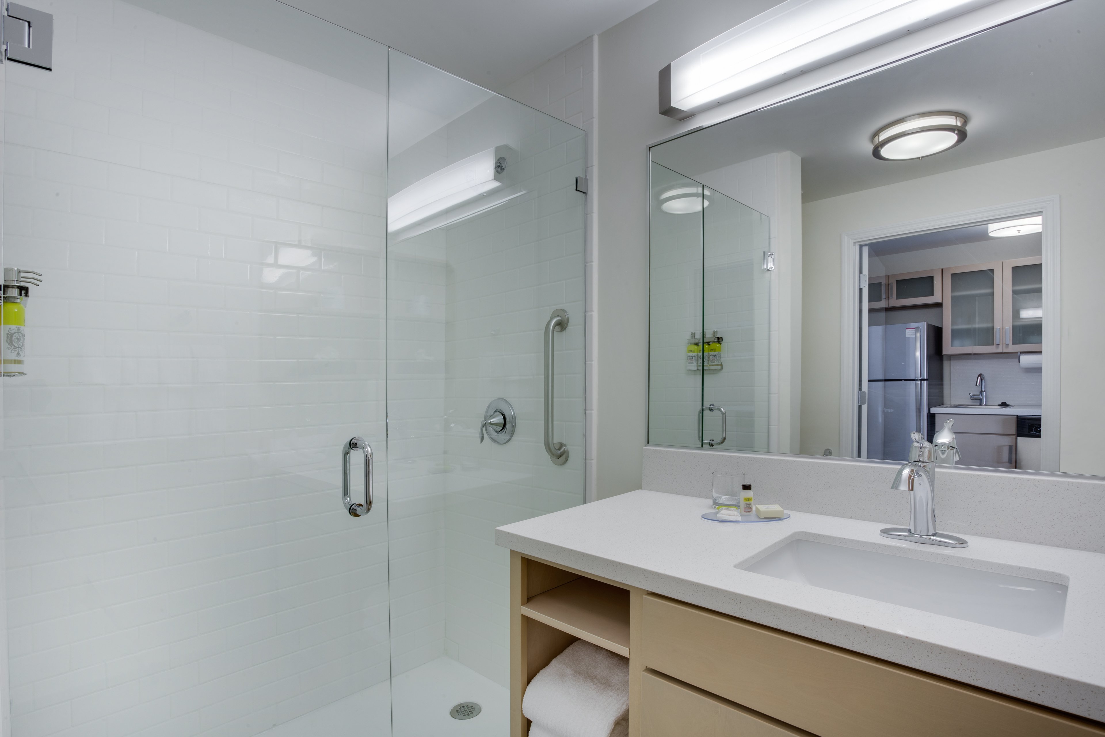 CANDLEWOOD SUITES MIAMI INTL AIRPORT - 36TH ST 56/59