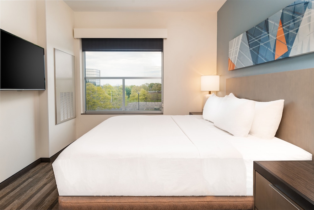 Hyatt House Nashville Airport 9/44