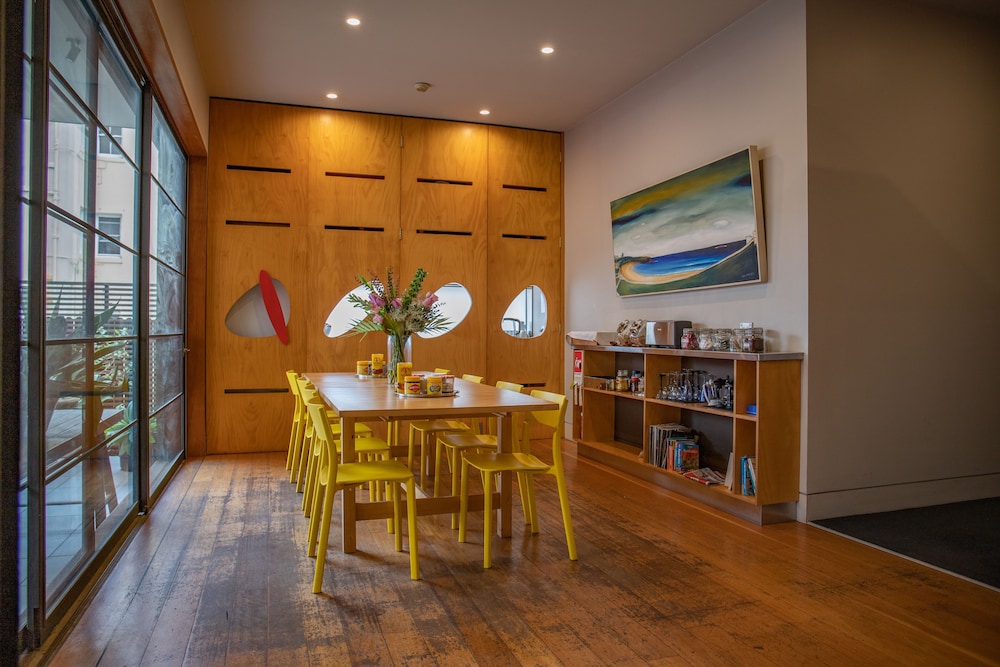 Dive Hotel Coogee Beach 44/53