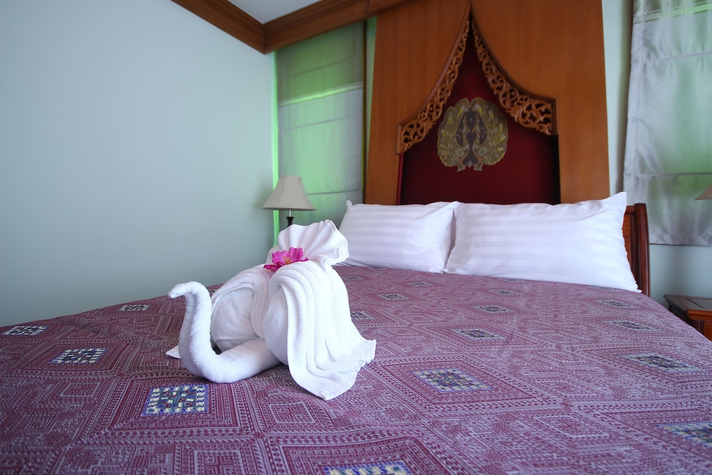 RK Riverside Resort and Spa (Reon Kruewal) 25/50
