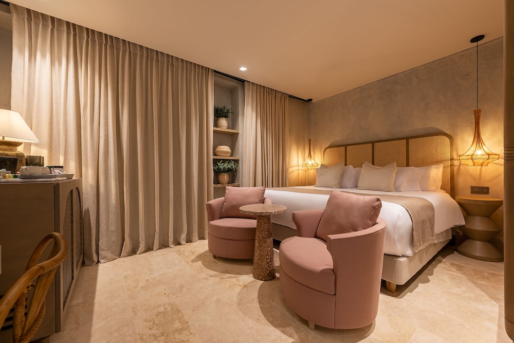 غرفة فاخرة بسرير كينج، Cinco Quintas Hotel Boutique By SOHO 6/10