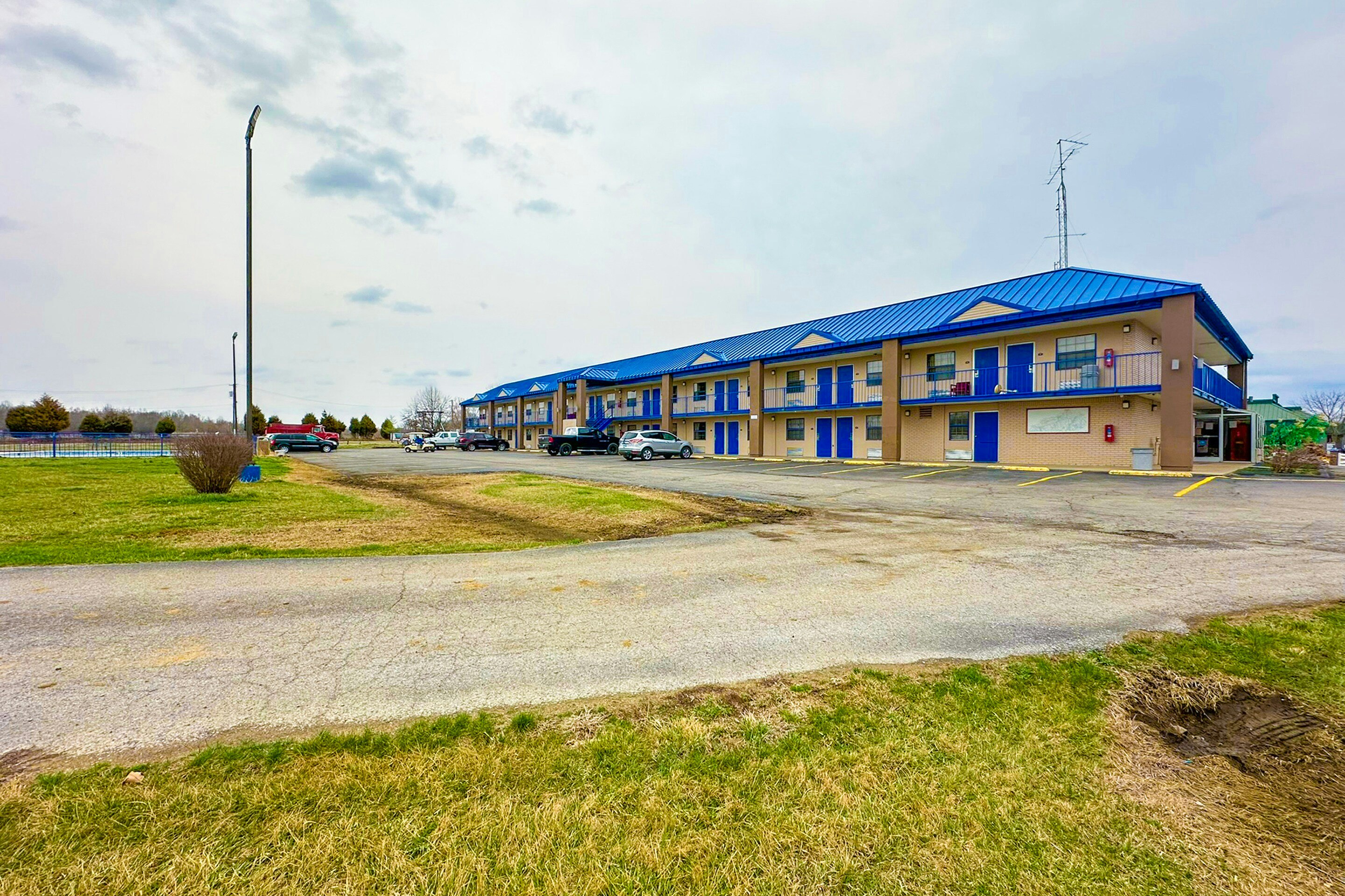 Happy stay inn Madisonville I-69 17/26