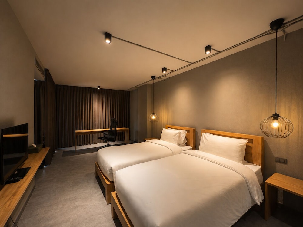 Deluxe, Twin Beds