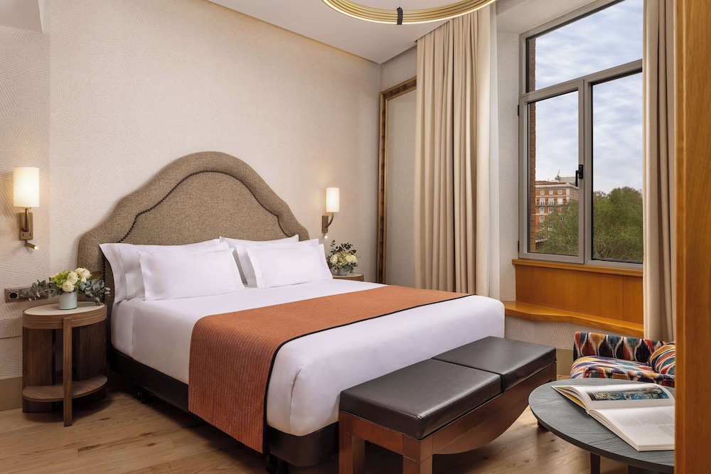PREMIUM, PASEO DEL PRADO VIEW