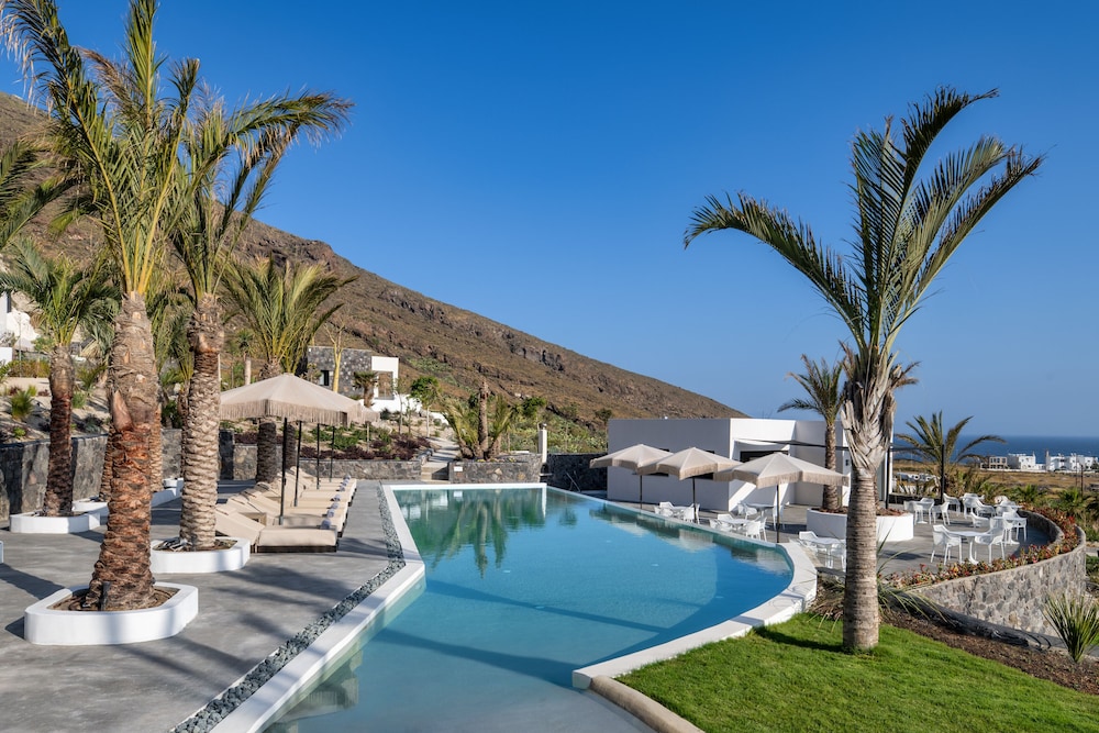 Palm Island Suites Santorini 55/66